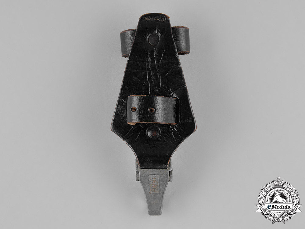 germany,_ss._a_fine_waffen-_ss_vertical_dagger_hanger_by_wächtler&_lange_of_mittweida_m182_2313