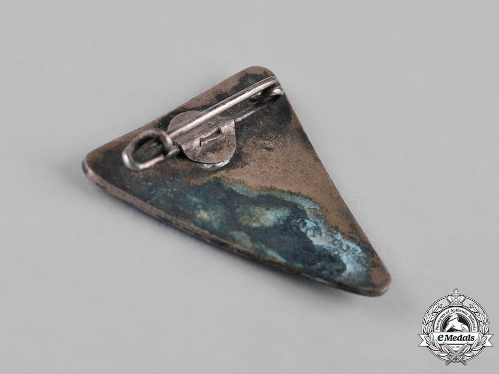 germany,_ns-_frauenschaft._a_national_socialist_women’s_league_leader_badge_m182_2325