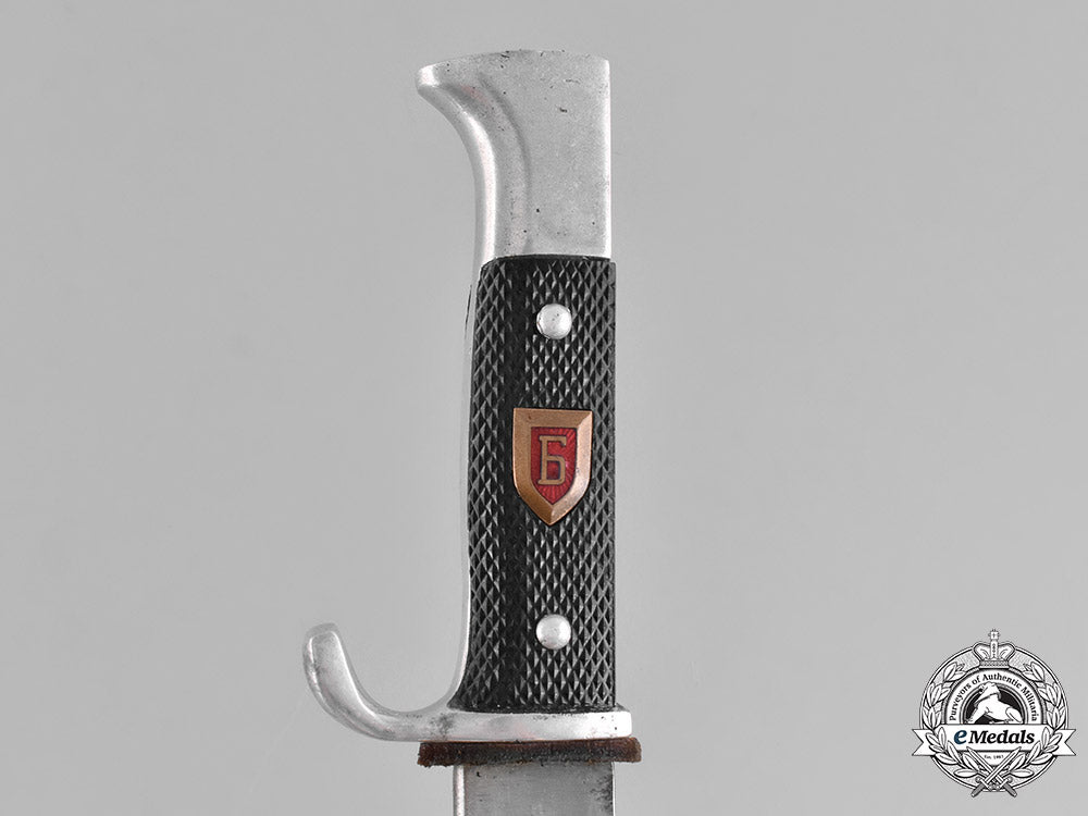 bulgaria,_kingdom._a_rare_brannik_nationalist_youth_knife,_c.1940_m182_2590_1