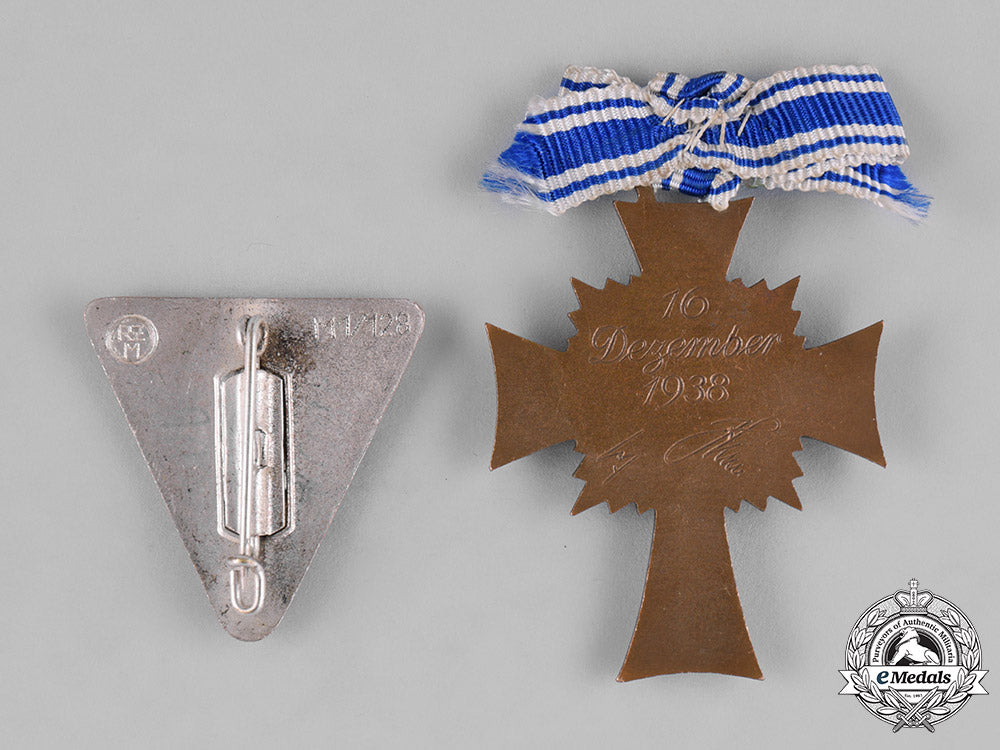 germany,_third_reich._two_second_war_period_awards_m182_2675