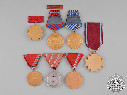 international._a_lot_of_seven_awards_m182_2870