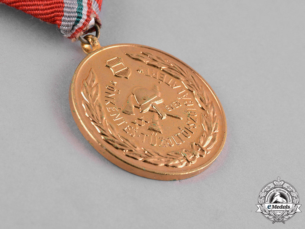 international._a_lot_of_seven_awards_m182_2875