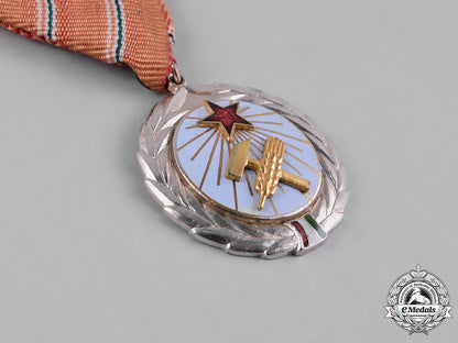 international._a_lot_of_seven_awards_m182_2876