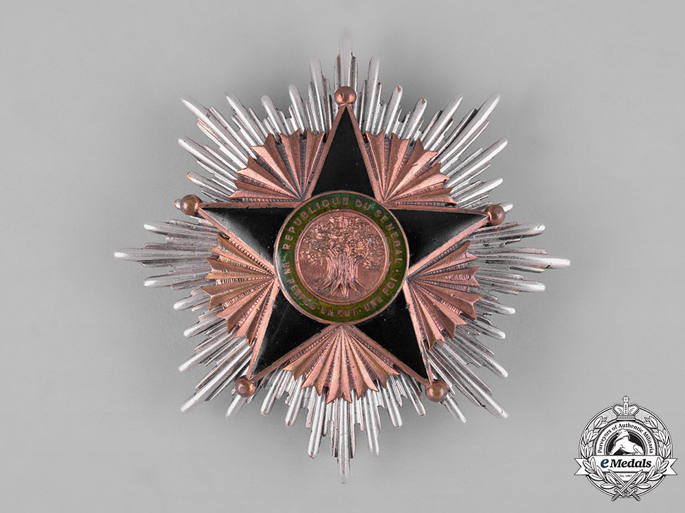 senegal,_republic._an_order_of_national_merit,_breast_star,_c.1960_m182_3001_1_1_1