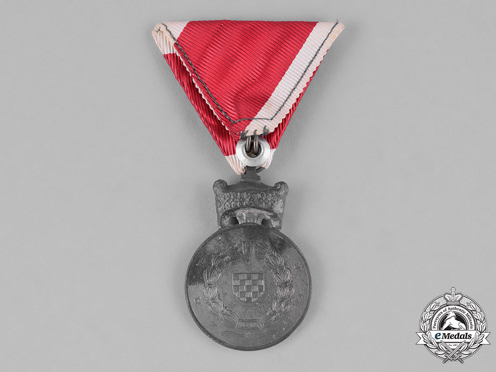 croatia,_independent_state._an_order_of_king_zvonimir's_crown,_silver_grade_medal_with_war_ribbon,_c.1941_m182_3300_1