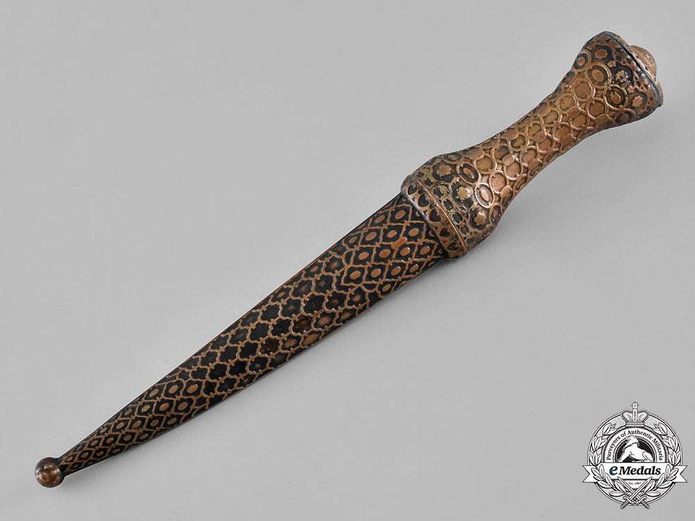 turkey,_ottoman_empire._an_enveriye_dagger,_c.1915_m182_3732_1