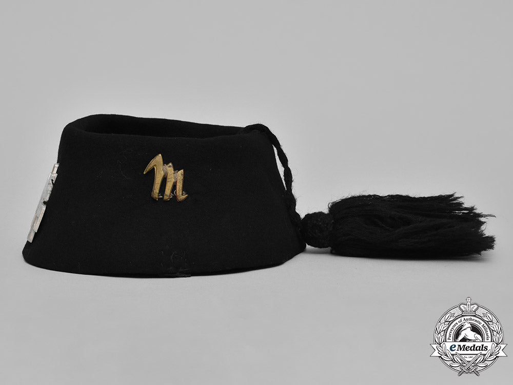 italy,_kingdom._a_youth_of_the_lictor(_gil)_member’s_fez,_c.1940_m182_3793