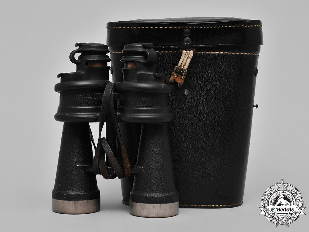 germany,_kriegsmarine._a_cased_pair_of_kriegsmarine_binoculars,_by_ernst_leitz_m182_3837