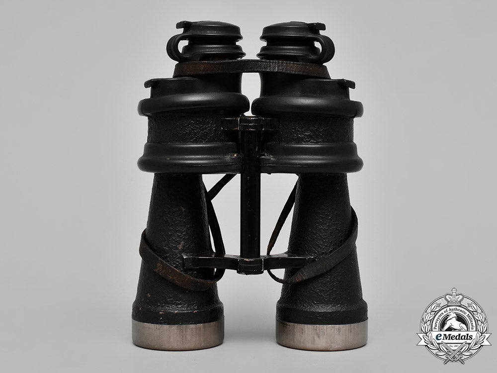 germany,_kriegsmarine._a_cased_pair_of_kriegsmarine_binoculars,_by_ernst_leitz_m182_3838