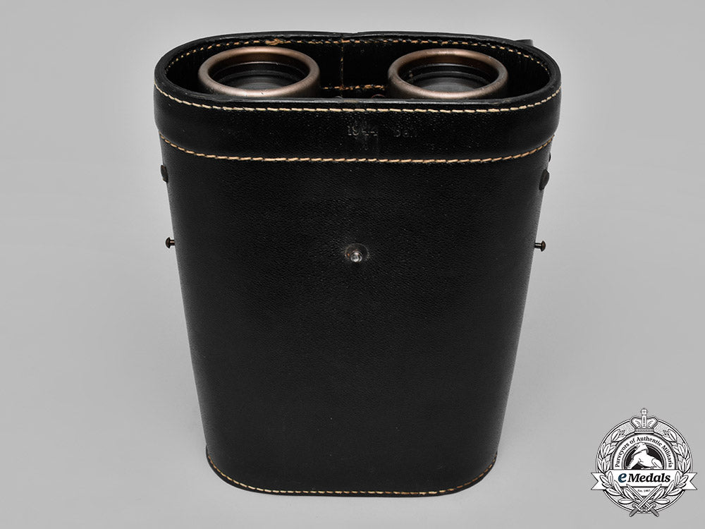 germany,_kriegsmarine._a_cased_pair_of_kriegsmarine_binoculars,_by_ernst_leitz_m182_3843