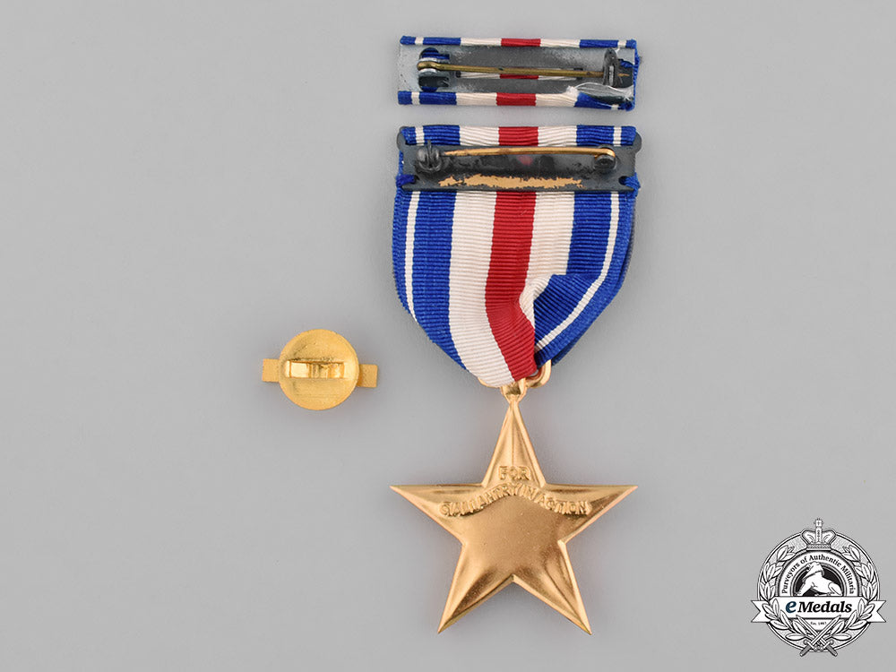 united_states._a_silver_star_with_case,_c.1945_m182_3889