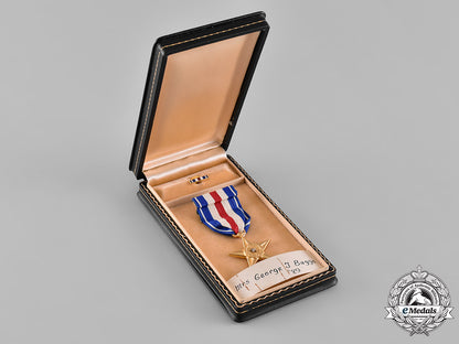 united_states._a_silver_star_with_case,_c.1945_m182_3893