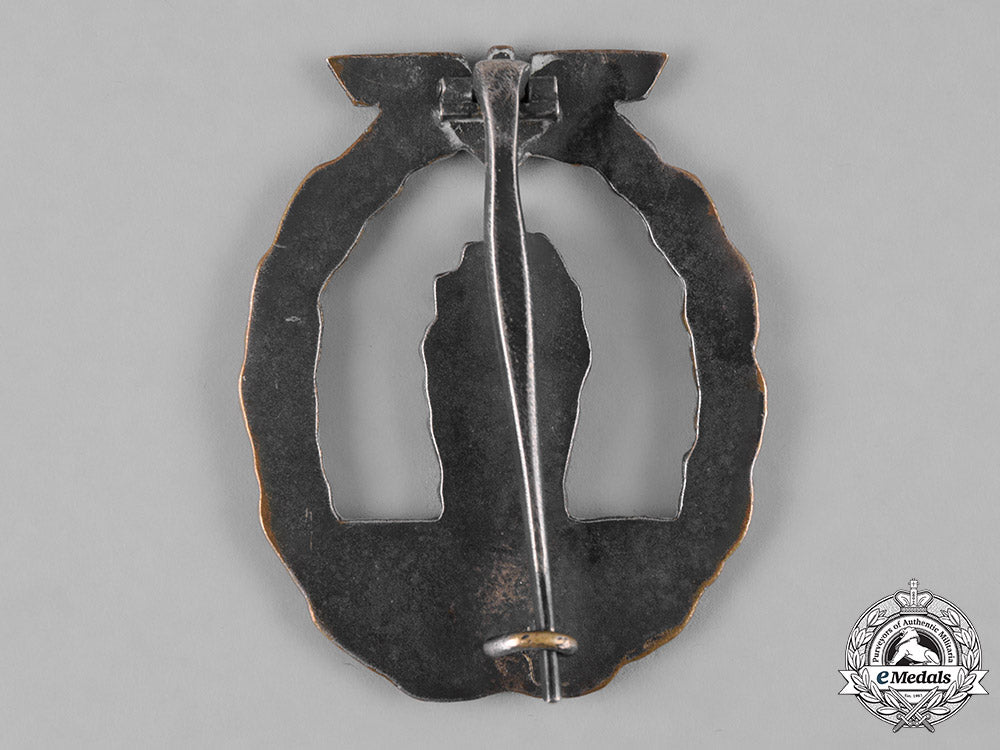 germany,_kriegsmarine._a_minesweeper_war_badge_m182_3967