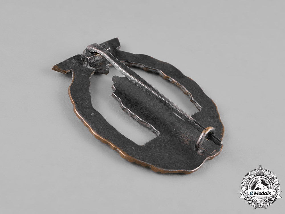germany,_kriegsmarine._a_minesweeper_war_badge_m182_3968