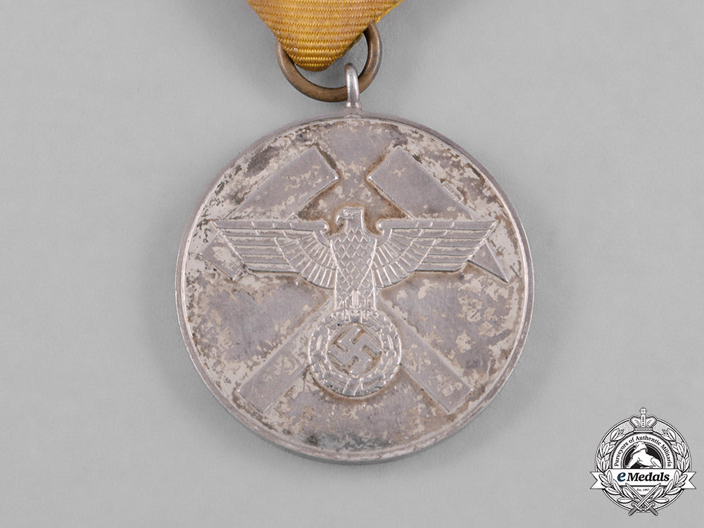 germany,_third_reich._a_mine_rescue_honour_medal_m182_3993