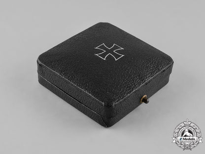 germany,_wehrmacht._a_case_for_a1939_iron_cross_first_class_m182_4086