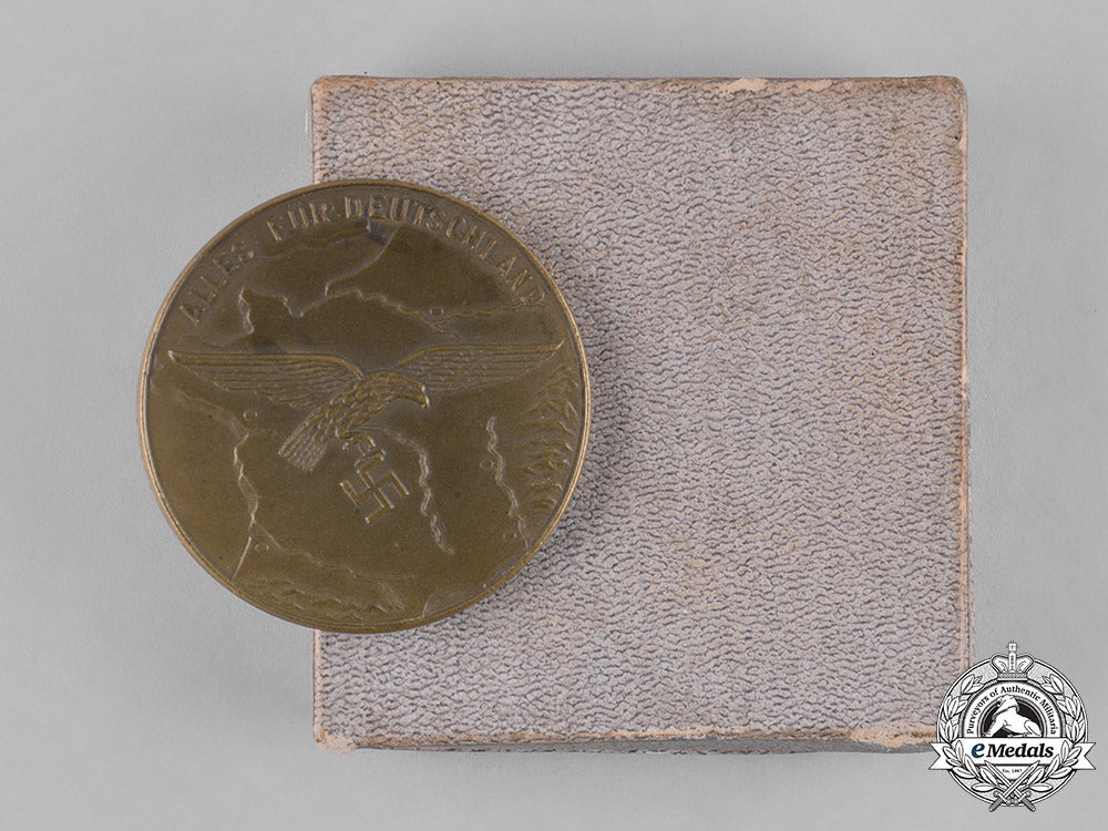 germany,_luftwaffe._a_luftwaffe_western_france_loyal_service_medallion_in_case_m182_4100_1_1
