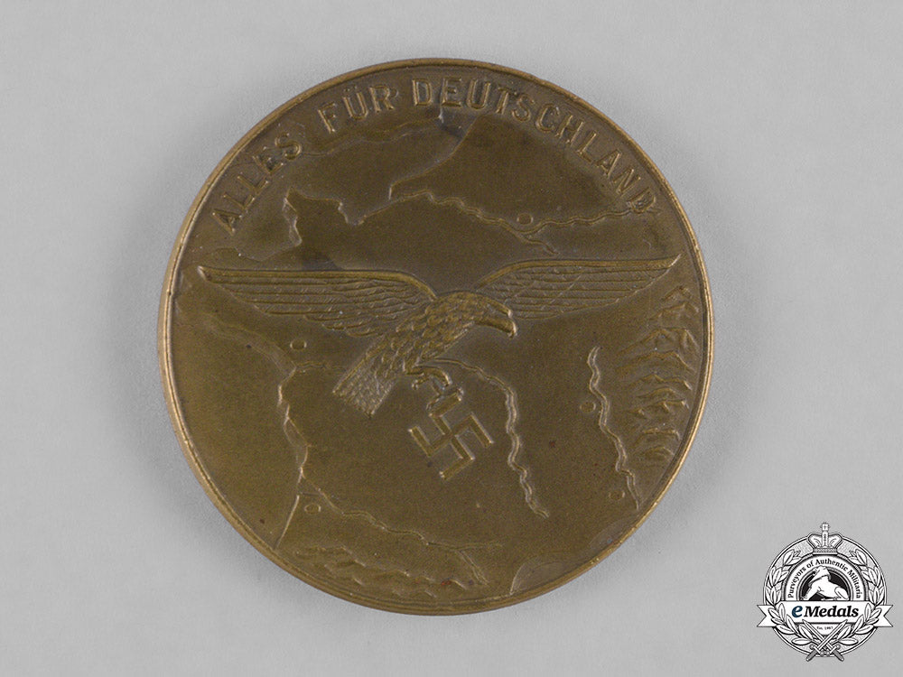 germany,_luftwaffe._a_luftwaffe_western_france_loyal_service_medallion_in_case_m182_4103_1_1