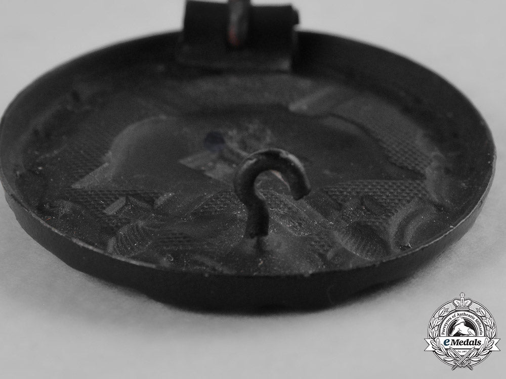 germany,_wehrmacht._a_black_grade_wound_badge_m182_4108