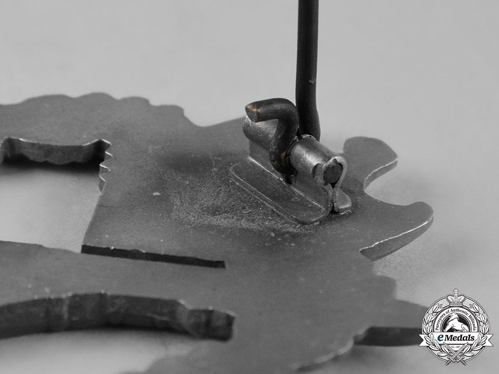 germany,_heer._an_infantry_assault_badge,_silver_grade,_by_e._ferdinand_wiedmann_m182_4148