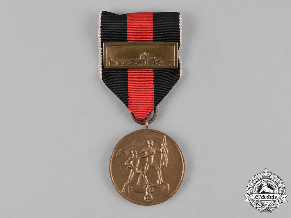 germany,_third_reich._a_sudetenland_medal_with_clasp_m182_4188