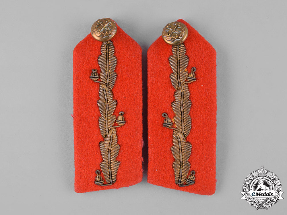 canada,_commonwealth._a_lot_of_officer’s_uniform_insignia_m182_4213