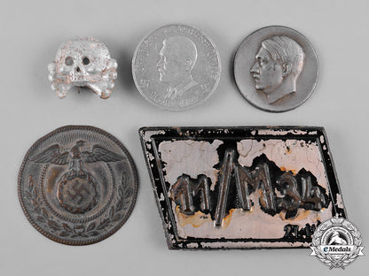 germany,_third_reich._a_lot_of_insignia&_badges_m182_4366