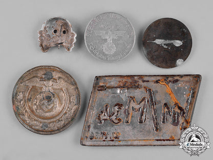 germany,_third_reich._a_lot_of_insignia&_badges_m182_4367