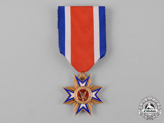 united_states._a_military_order_of_the_loyal_legion_of_the_united_states_membership_badge_in_gold_m182_4573_1