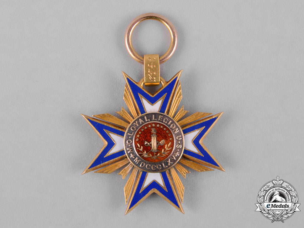 united_states._a_military_order_of_the_loyal_legion_of_the_united_states_membership_badge_in_gold_m182_4575_1