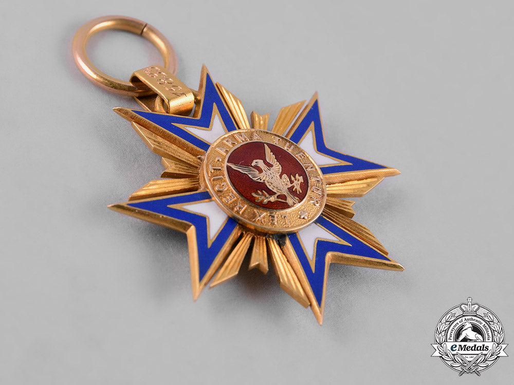 united_states._a_military_order_of_the_loyal_legion_of_the_united_states_membership_badge_in_gold_m182_4576_1