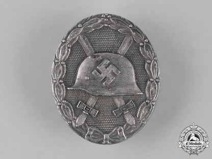 germany,_wehrmacht._a_wound_badge,_silver_grade,_by_klein&_quenzer_a.g._m182_4983