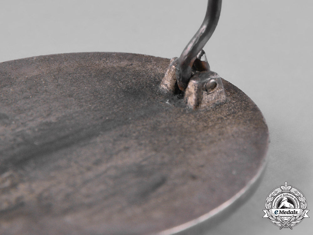 germany,_wehrmacht._a_wound_badge,_silver_grade,_by_klein&_quenzer_a.g._m182_4987