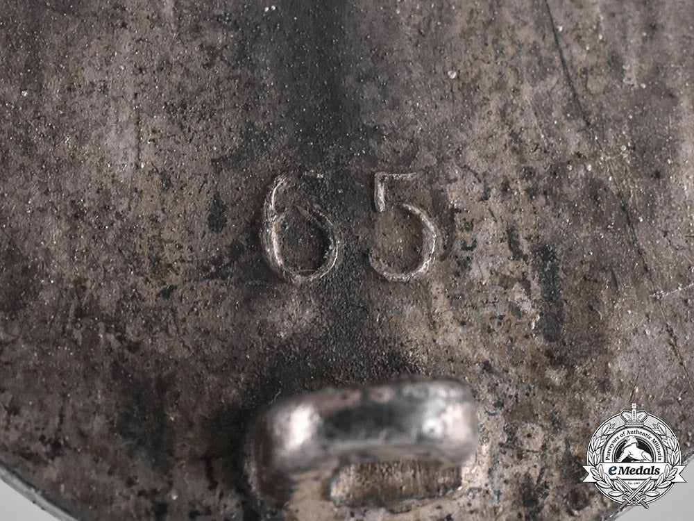 germany,_wehrmacht._a_wound_badge,_silver_grade,_by_klein&_quenzer_a.g._m182_4988