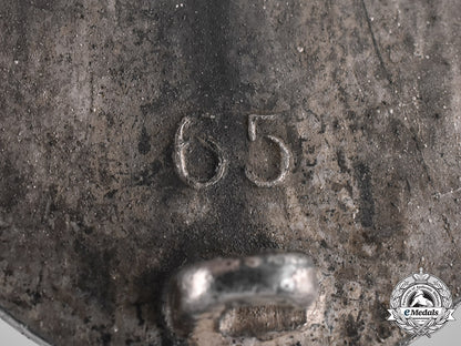 germany,_wehrmacht._a_wound_badge,_silver_grade,_by_klein&_quenzer_a.g._m182_4988