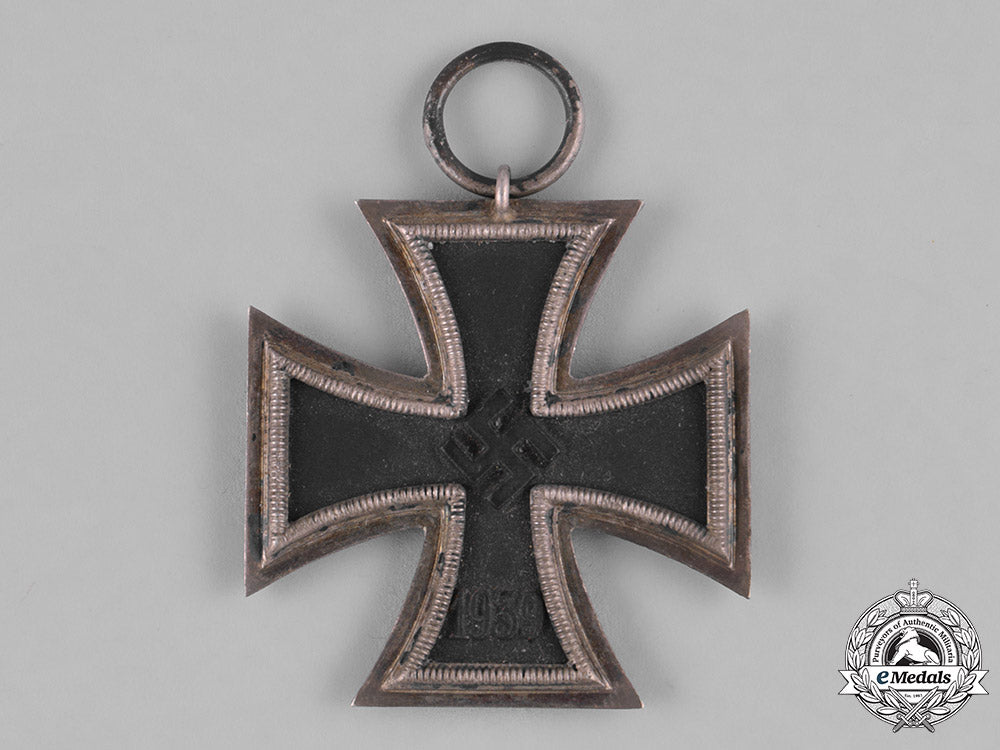 germany,_wehrmacht._a_pair_of1939_ii_class_iron_crosses_m182_5117
