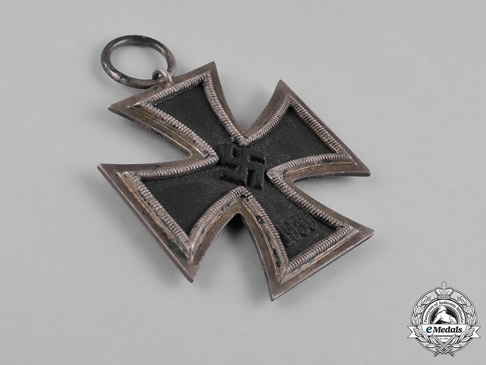 germany,_wehrmacht._a_pair_of1939_ii_class_iron_crosses_m182_5119