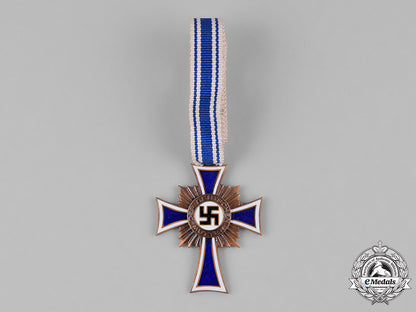 germany,_third_reich._a_cased_honour_cross_of_the_german_mother,_bronze_grade,_by_werner_redo_m182_5152