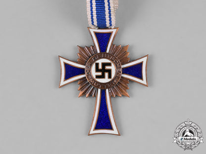 germany,_third_reich._a_cased_honour_cross_of_the_german_mother,_bronze_grade,_by_werner_redo_m182_5153