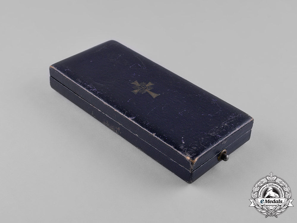 germany,_third_reich._a_cased_honour_cross_of_the_german_mother,_bronze_grade,_by_werner_redo_m182_5157
