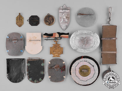germany,_third_reich._a_lot_of_third_reich_period_badges_m182_5417