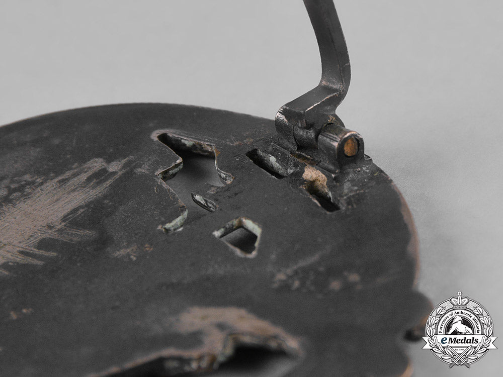 germany,_kriegsmarine._a_blockade_runner_badge,_by_schwerin_m182_5424