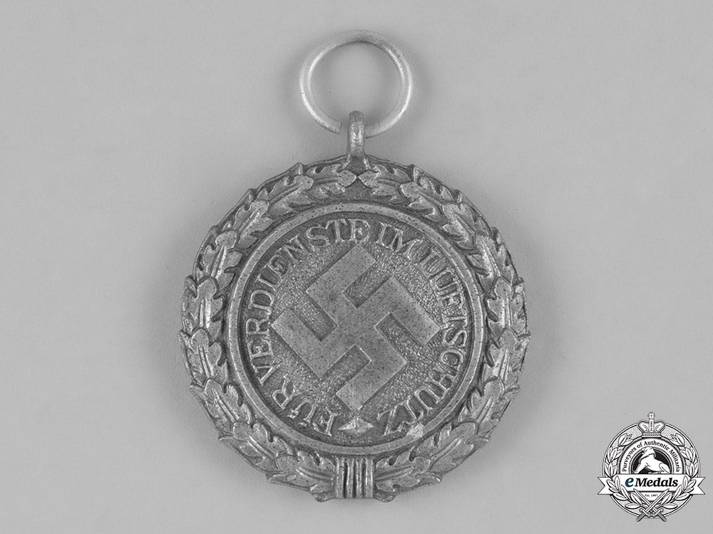 germany,_luftwaffe._an_air_raid_defence_medal,_ii_class_m182_5464