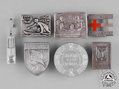germany._a_lot_of_commemorative_badges_m182_5511_1
