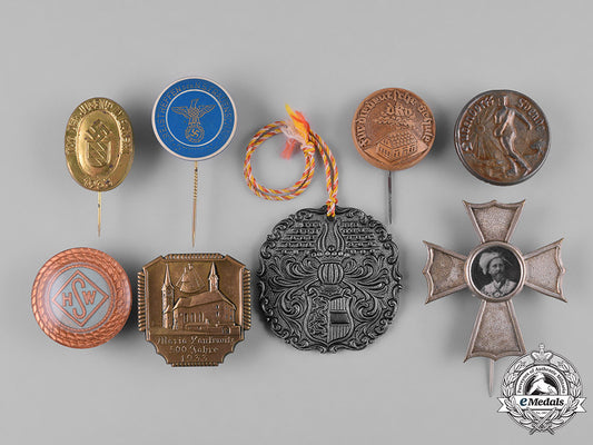 germany._a_lot_of_commemorative_badges_m182_5517
