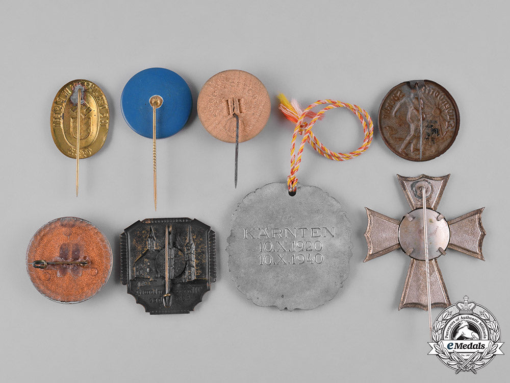 germany._a_lot_of_commemorative_badges_m182_5518
