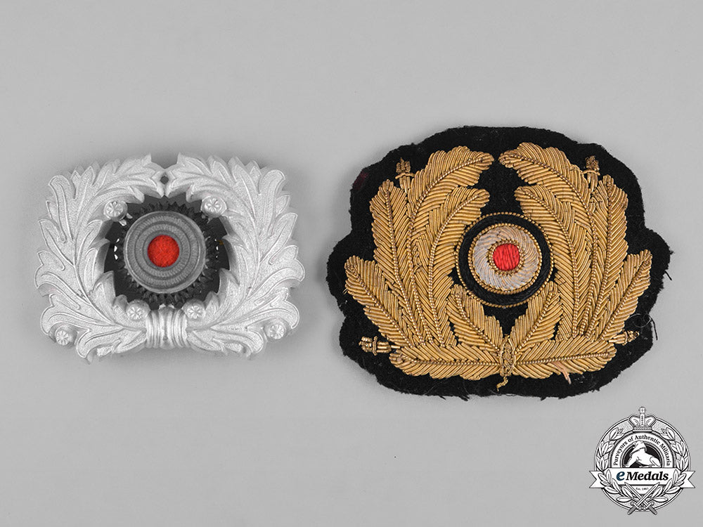 germany,_kriegsmarine._a_pair_of_visor_cap_cockades_m182_5617