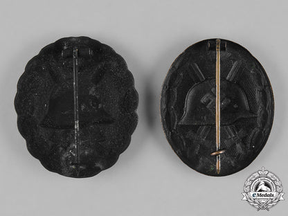 germany,_wehrmacht._a_pair_of_black_grade_wound_badges_m182_5640