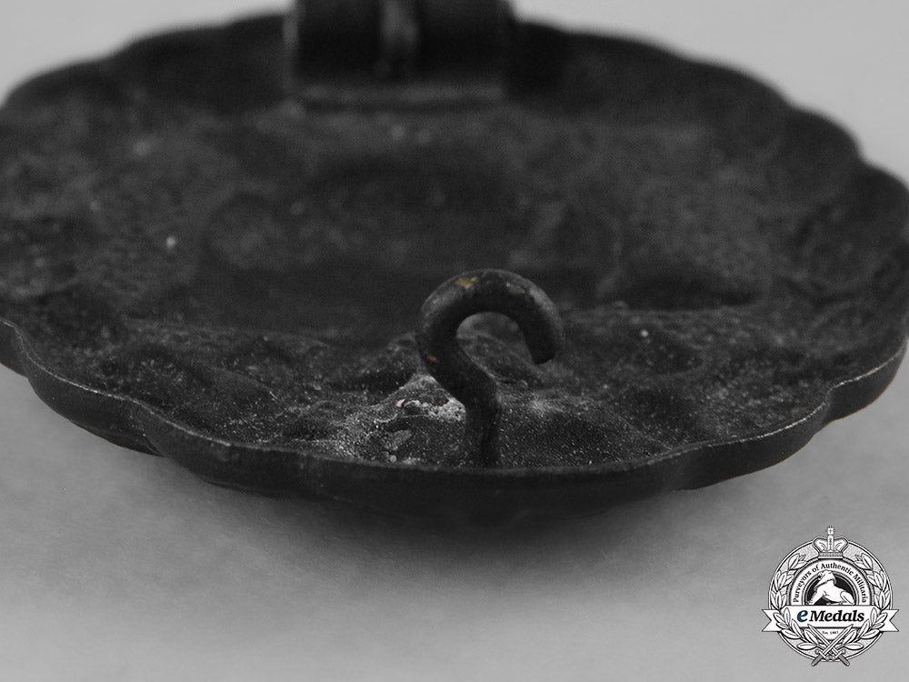 germany,_wehrmacht._a_pair_of_black_grade_wound_badges_m182_5642