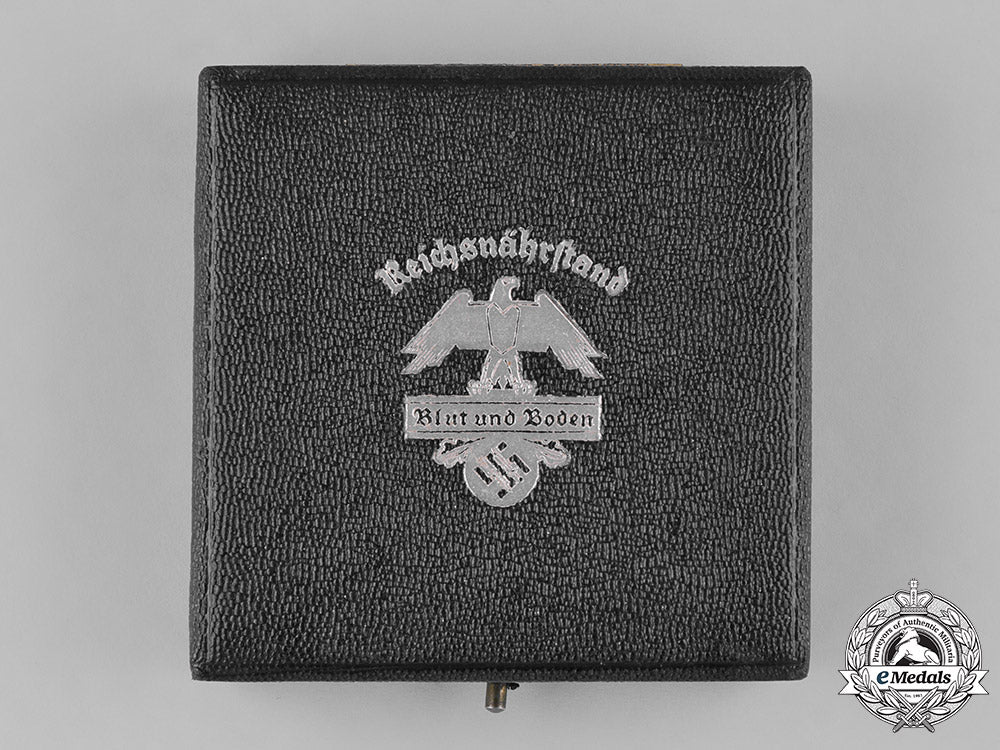 germany,_rnst._a_cased1936_reichsnährstand(_rnst)_frankfurt_cheesemaking_medallion_m182_5752